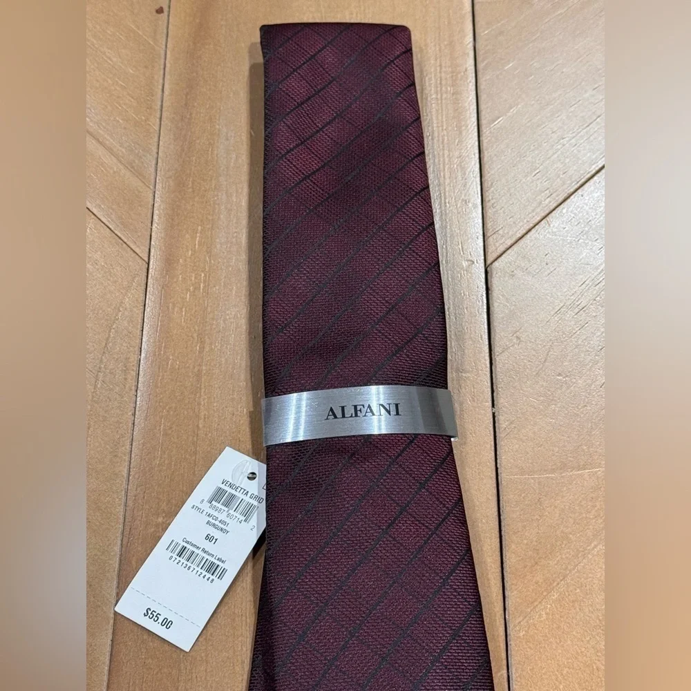 Alfani Mens Necktie Vendetta Grid Burgundy Slim Tie